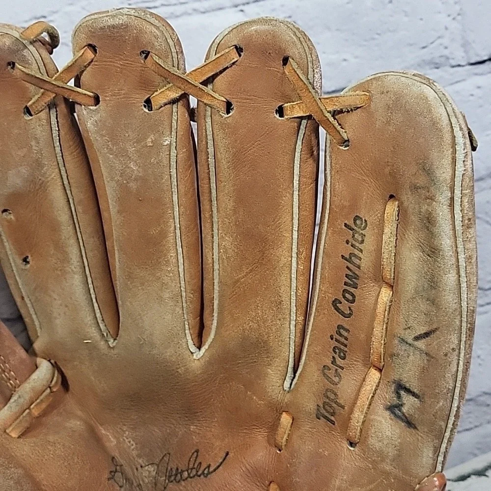 Louisville Slugger Graig Nettles Signature Model Baseball Softball Glove LSG26